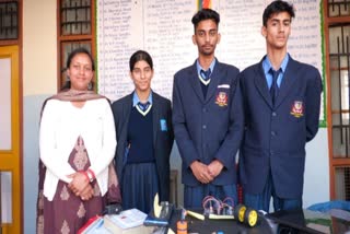 Hamirpur students Made Alcohol Detector Model
