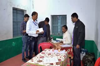 Madhya Pradesh  Chhattisgarh  Assembly Election updates  Madhya Pradesh Chhattisgarh Assembly Election  നിയമസഭ തെരഞ്ഞെടുപ്പ്‌  മധ്യപ്രദേശ്‌  ഛത്തീസ്‌ഗഡ്‌  പോളിംഗ് രേഖപ്പെടുത്തി  voting updates  Election Commission of India
