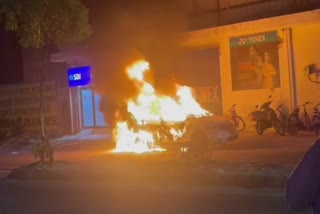 car caught fire in sonipat