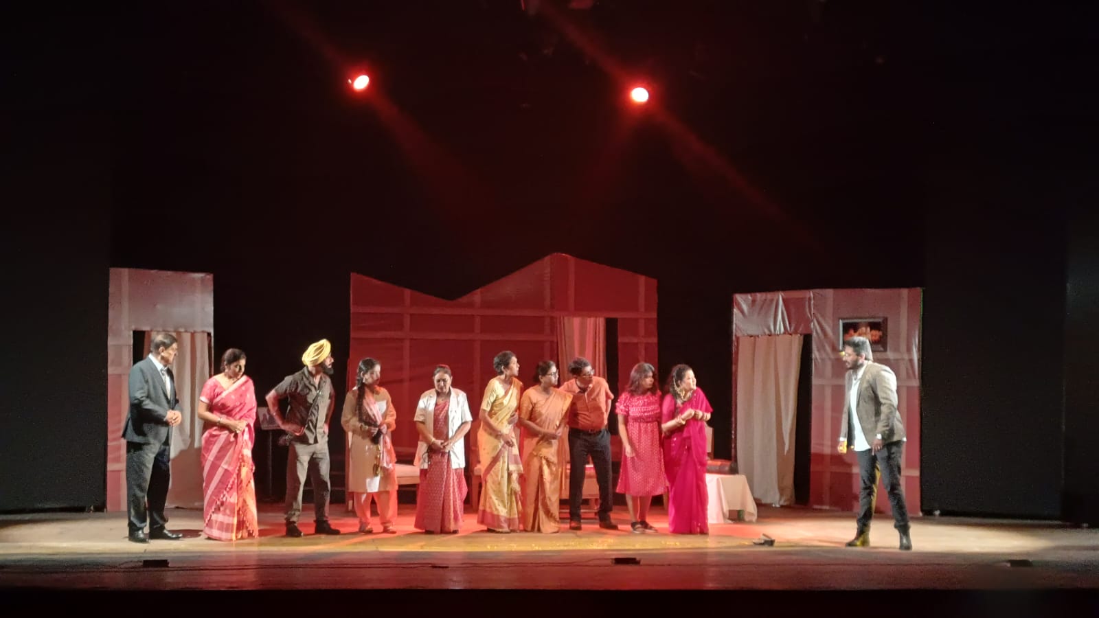 'Sorkari Investigator' drama screened at Kalakshetra