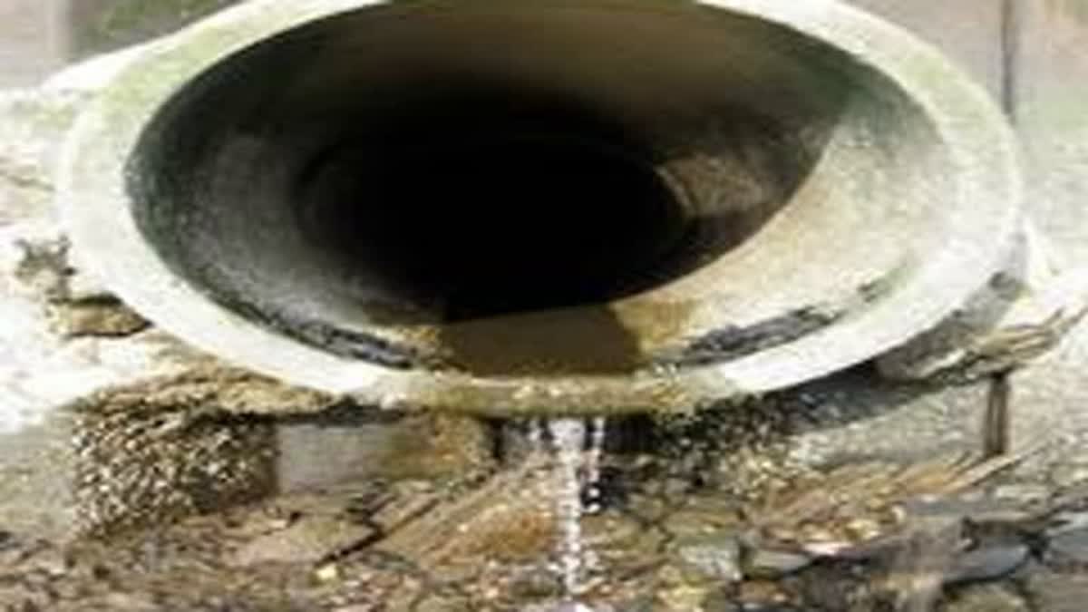 teachers of a residential school in kolar district allegedly insist to students for manual scavenging