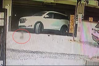 Etv Bharatchild-died-due-to-car-ran-over-in-bengaluru