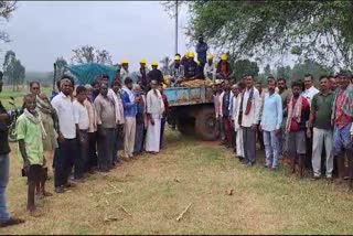 farmers-denies-power-line-work-at-doddaballapur