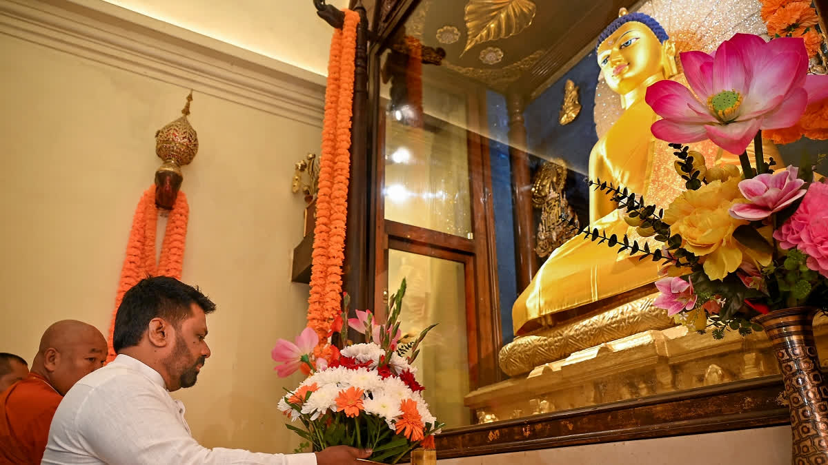 Sri Lankan President Anura Kumara Dissanayake offers prayers at the Mahabodhi Temple, at Bodh Gaya in Gaya district of Bihar, Tuesday, Dec. 17, 2024.