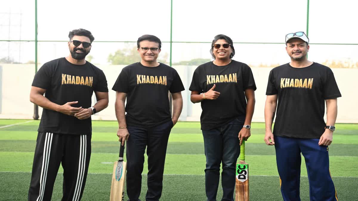 sourav-ganguly-jhulan-goswami-Jisshu Sengupta