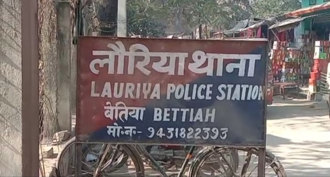 attempt to loot a bike by attacking with knife in Bettiah