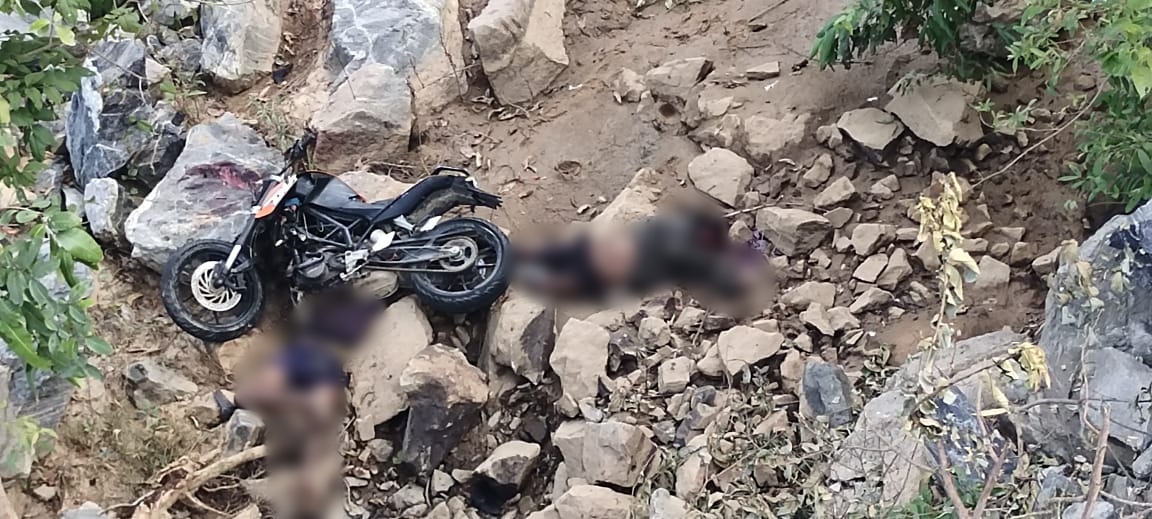 Road accident in Gumla Two youths died after bike fell down from the bridge