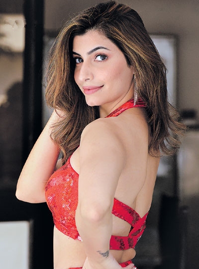 simriti bhatija