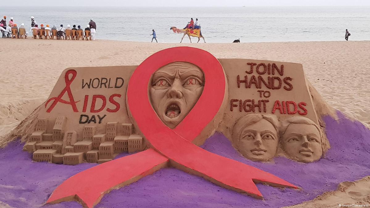 વિશ્વ એઇડ્સ દિવસ પહેલા યુનિસેફે આપી ચેતવણી, 2030 સુધીમાં 'AIDS'ને ખતમ કરવો મુશ્કેલ