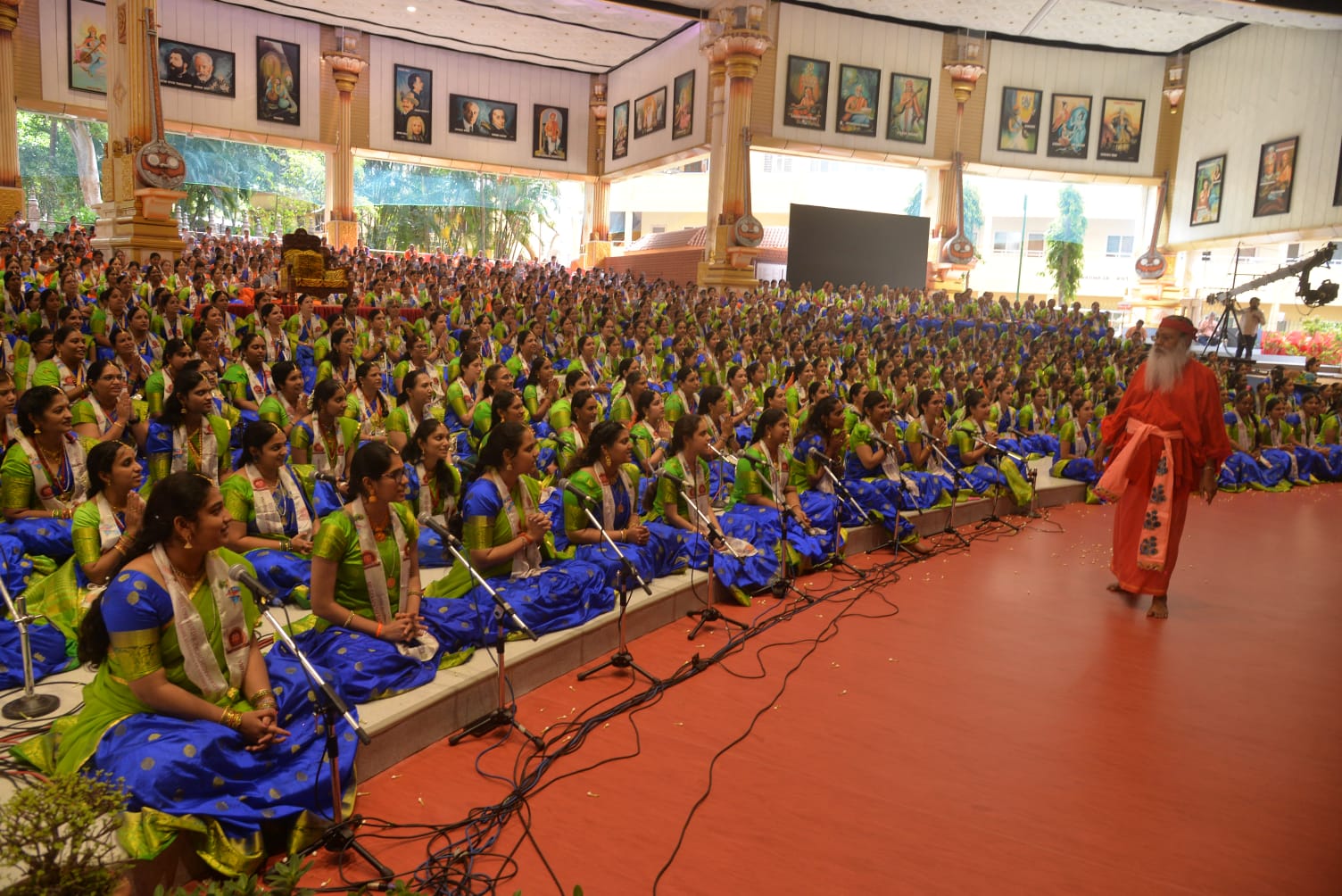 mass-bhagavadgitha-chanting-at-mysore