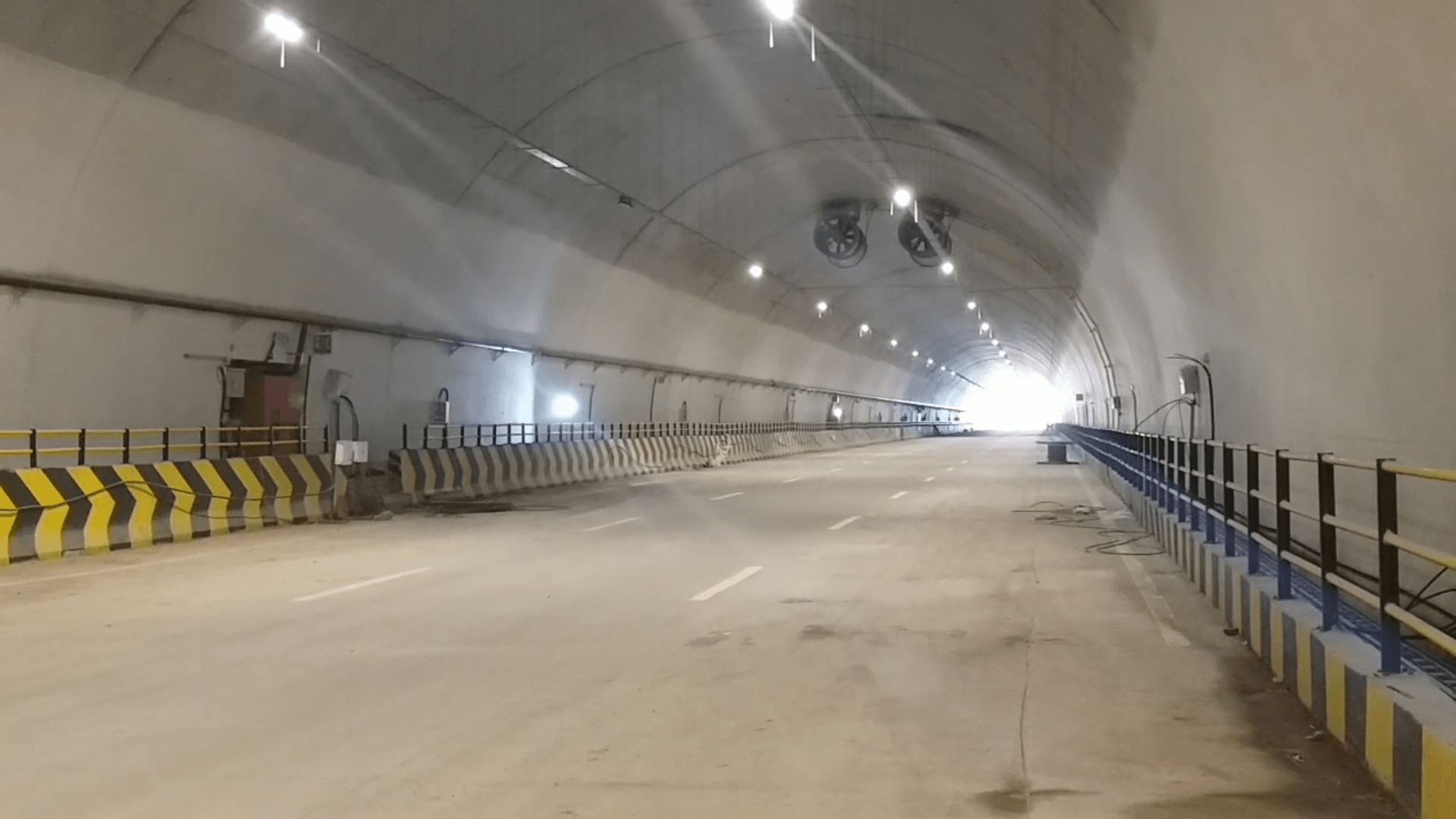 nitin gadkari will inaugurate mp biggest tunnel