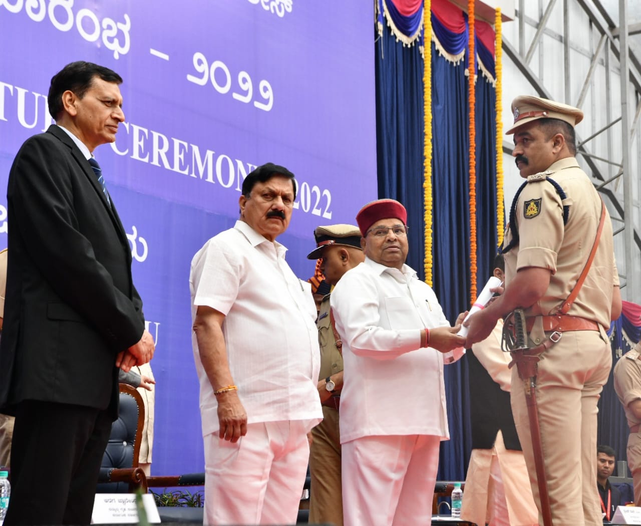 presidents-police-medal-ceremony-held-at-rajabhavan-in-bengaluru