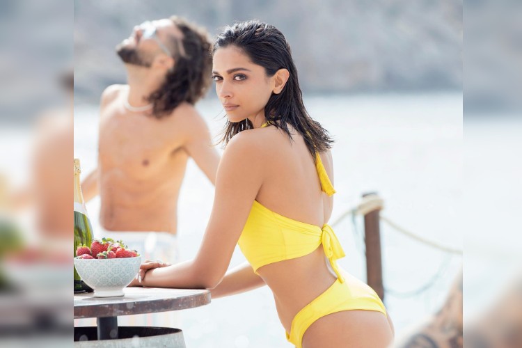 Deepika Padukone hot look