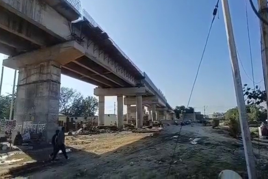 Rasulpur railway flyover work incomplete