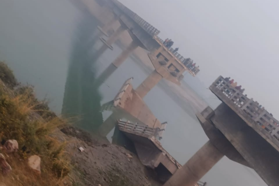 Bridge Collapsed in Begusarai over Burhi Gandak River