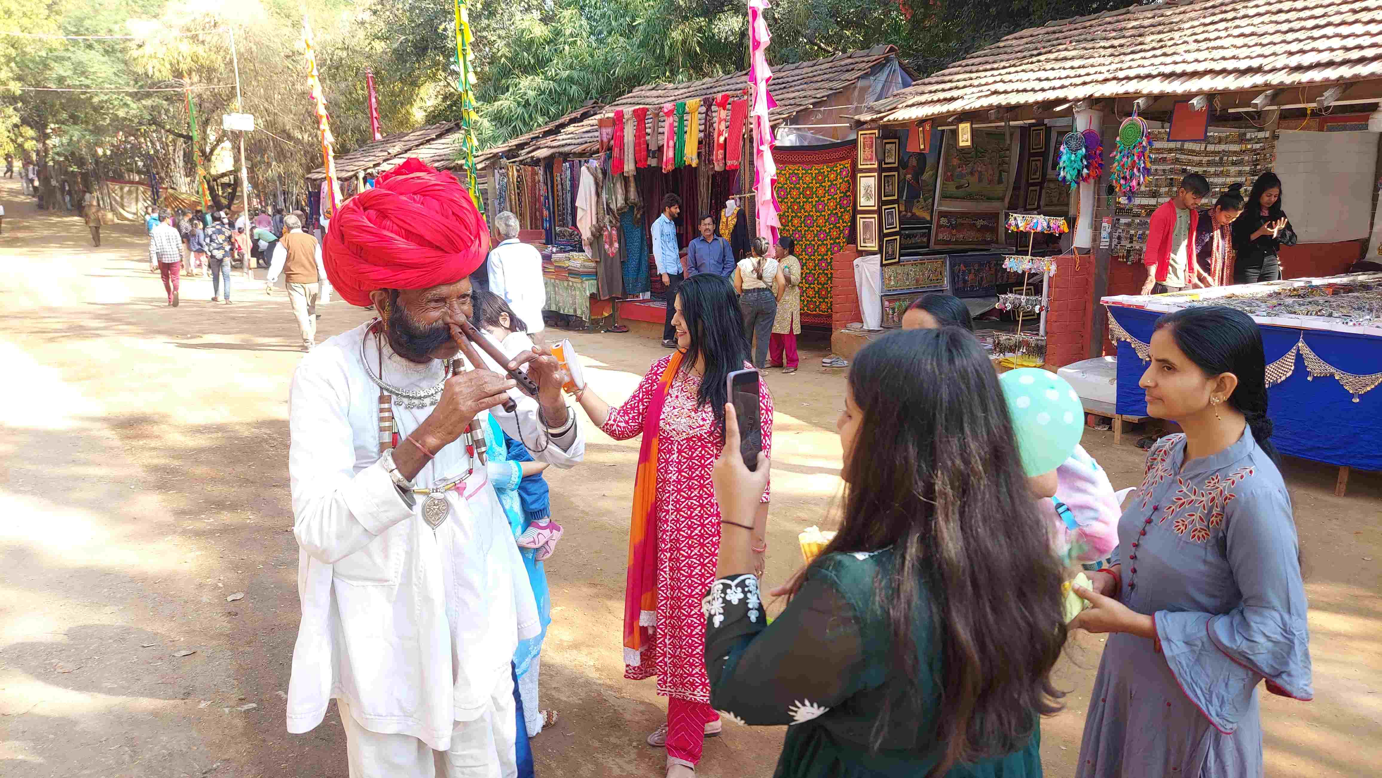 Bassoon player Ramnath Chowdhary in Shilpgram