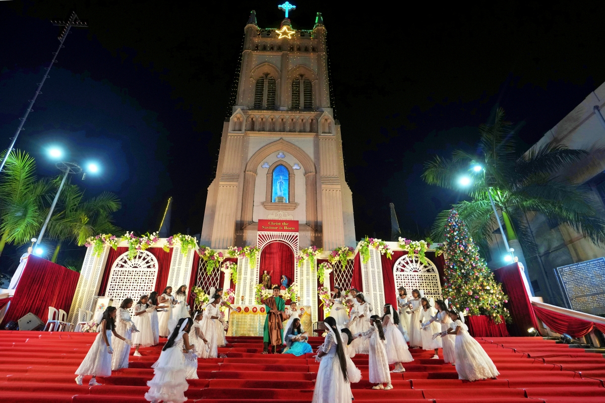 Children enacting the birth of Jesus Christ