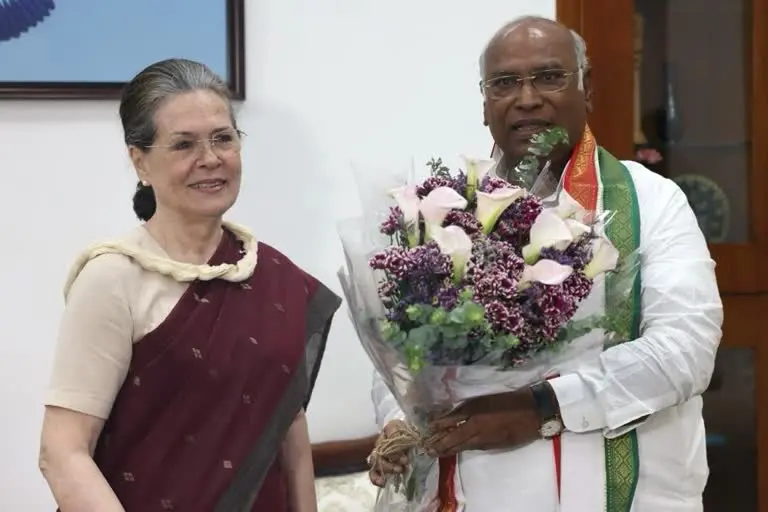 sonia and kharge