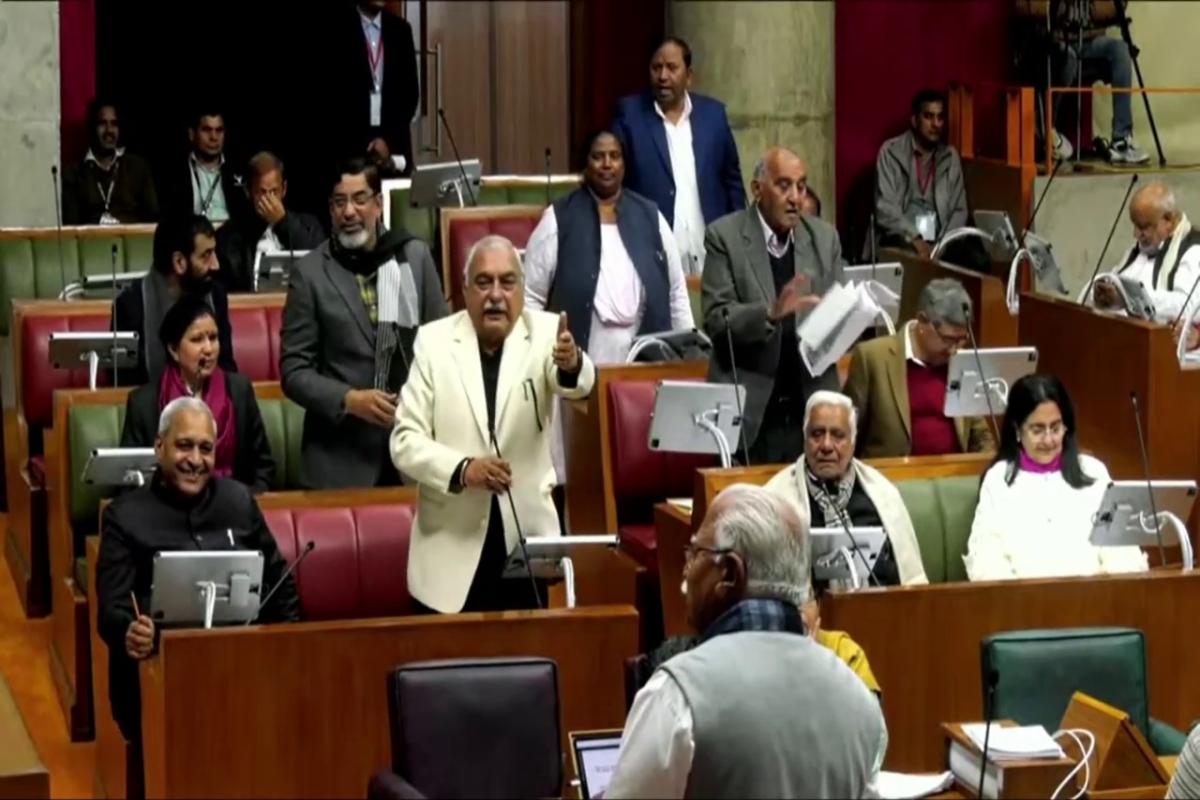 Opposition uproar in the House
