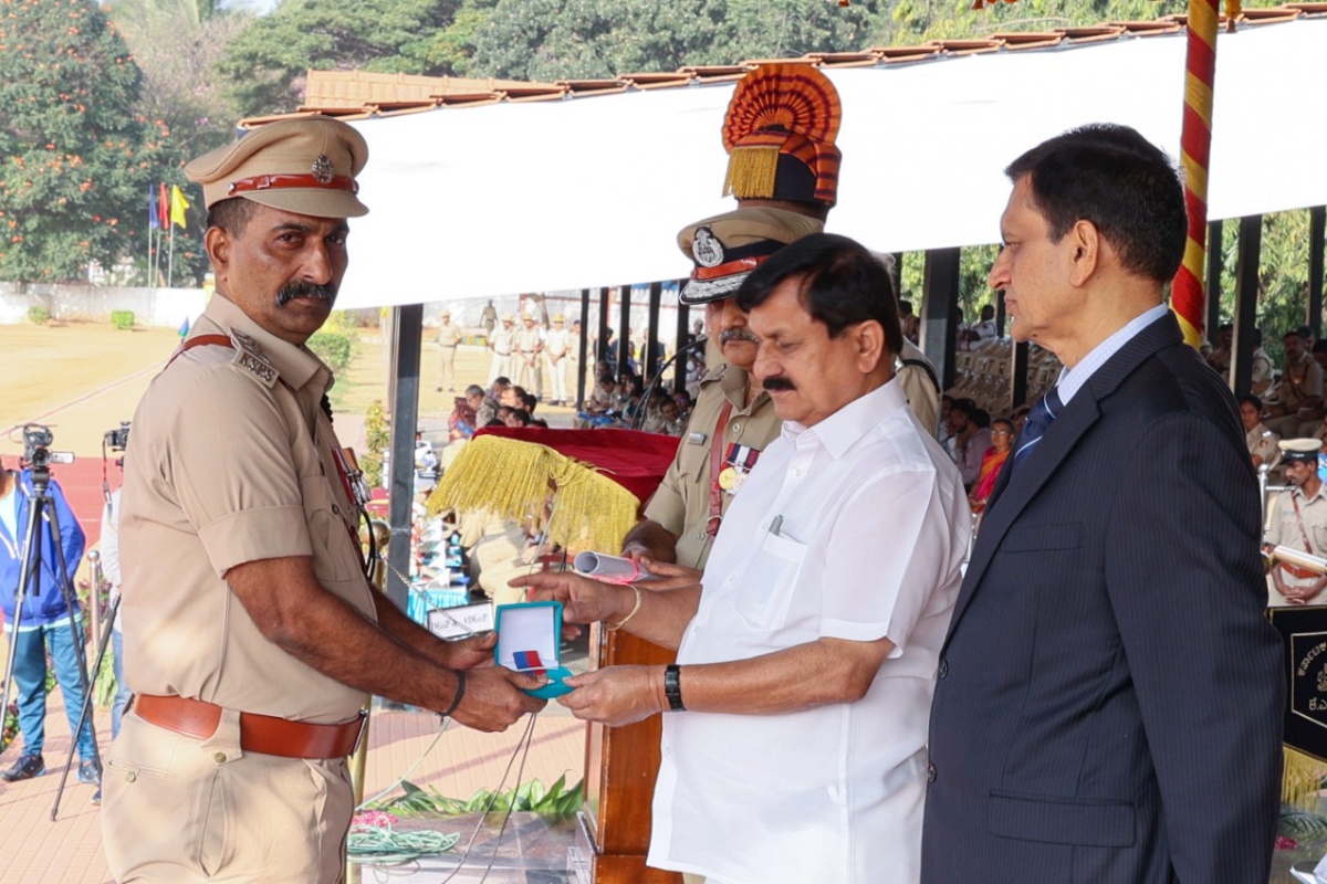 Medal distribution ceremony for police personnel
