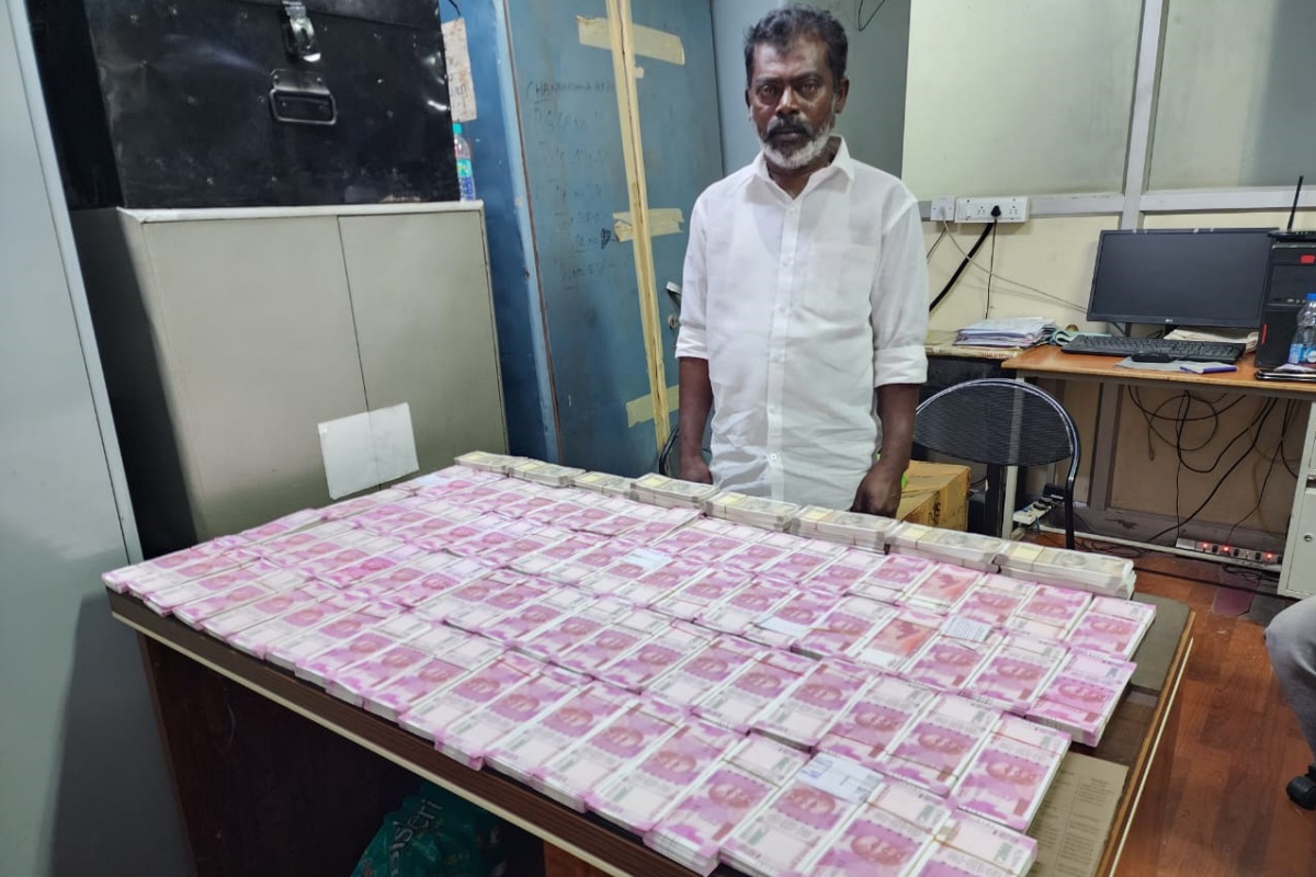 Accused with Fake notes