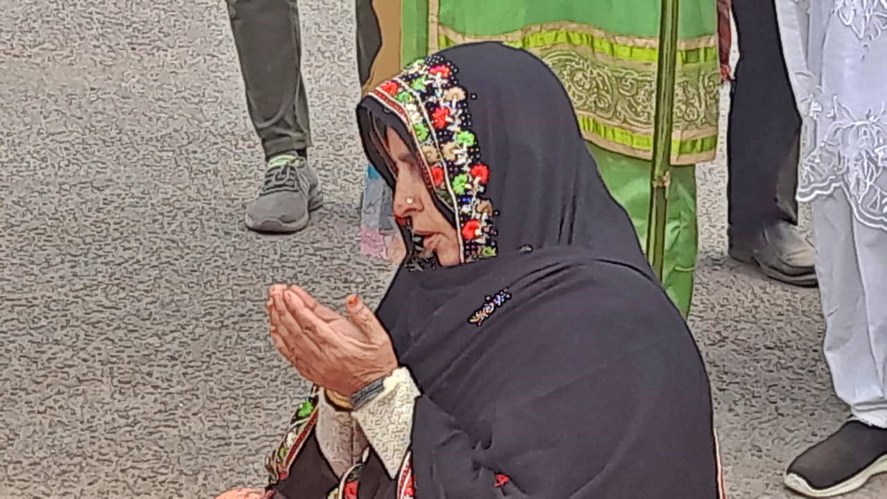 Namaz In Rahul Gandhi Rally