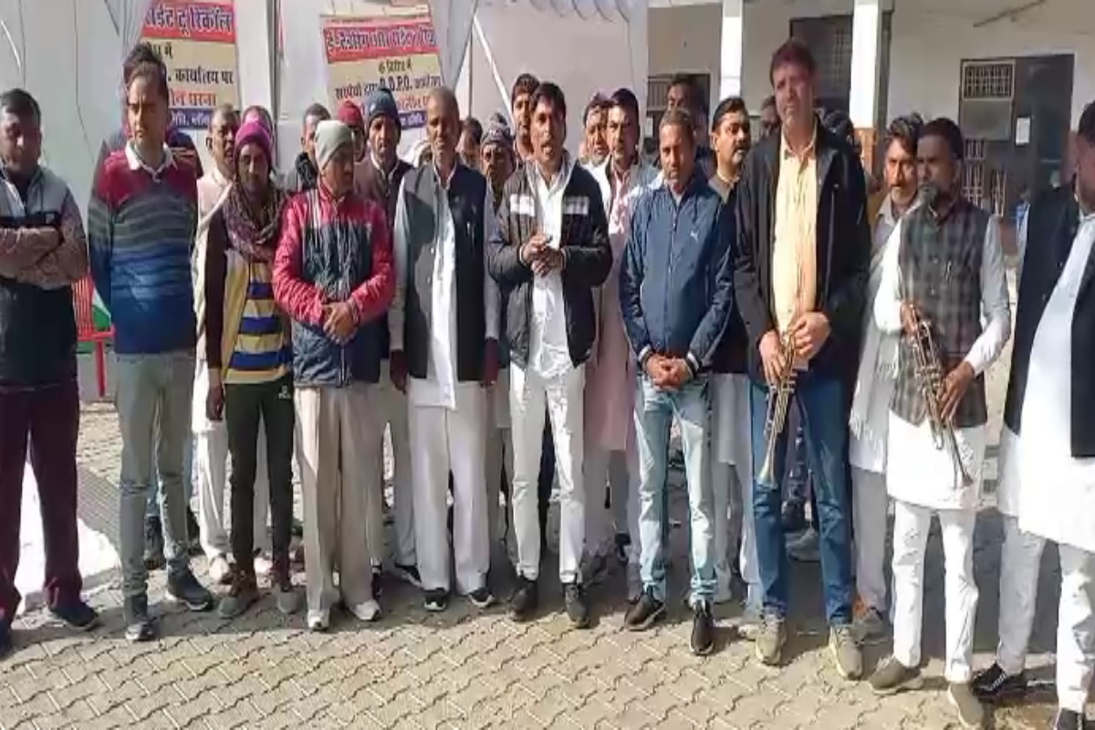 Sarpanchs demonstrated in Sonepat regarding demands