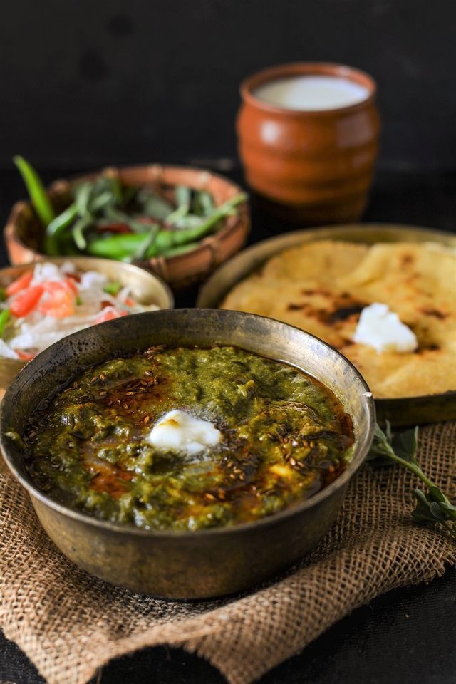 Sarson da Saag and Makki ki Roti is a traditional Punjabi recipe that is enjoyed on the day of Lohri festivities. This delicacy can be made in thirty minutes with simple ingredients and Indian spices. (ANI)