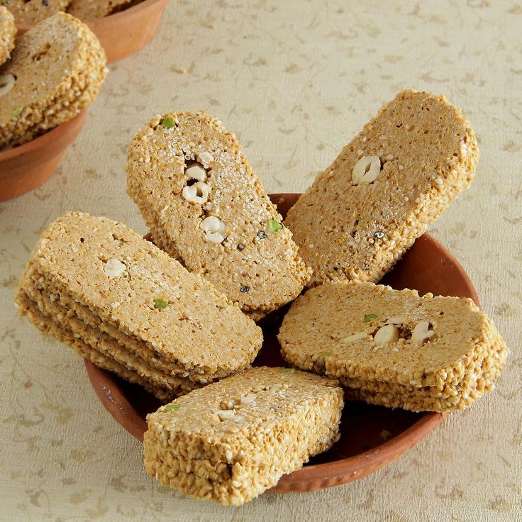 Lohri celebrations aren't complete without Gur ki Gajak. You can buy it at the market and eat it with your family on the night of the Lohri celebrations. (ANI)