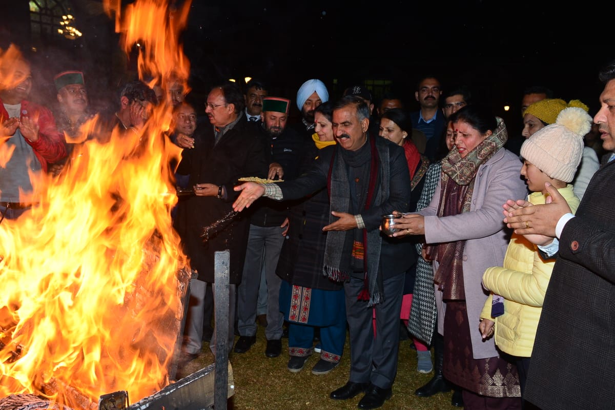 cm sukhu celebrated Lohri festival in Shimla