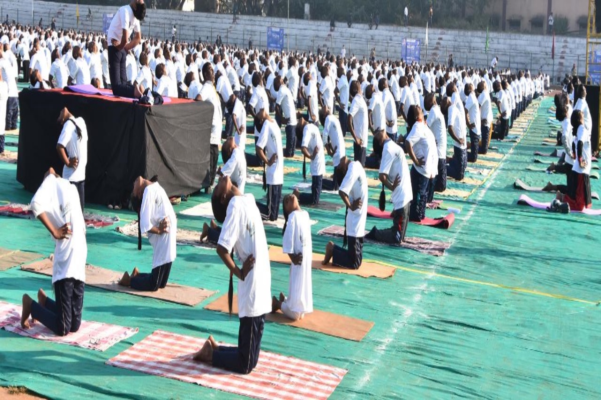 Yoga meditation even in the bitter cold