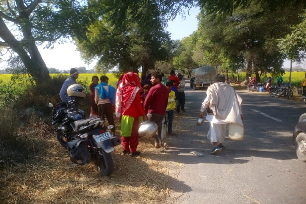 Tanker overturned in Hisar Road accident in Hisar Hisar latest news