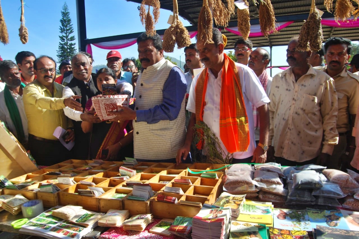 Agriculture Minister B.C. Patil at the cereal fair organized in the exhibition premises