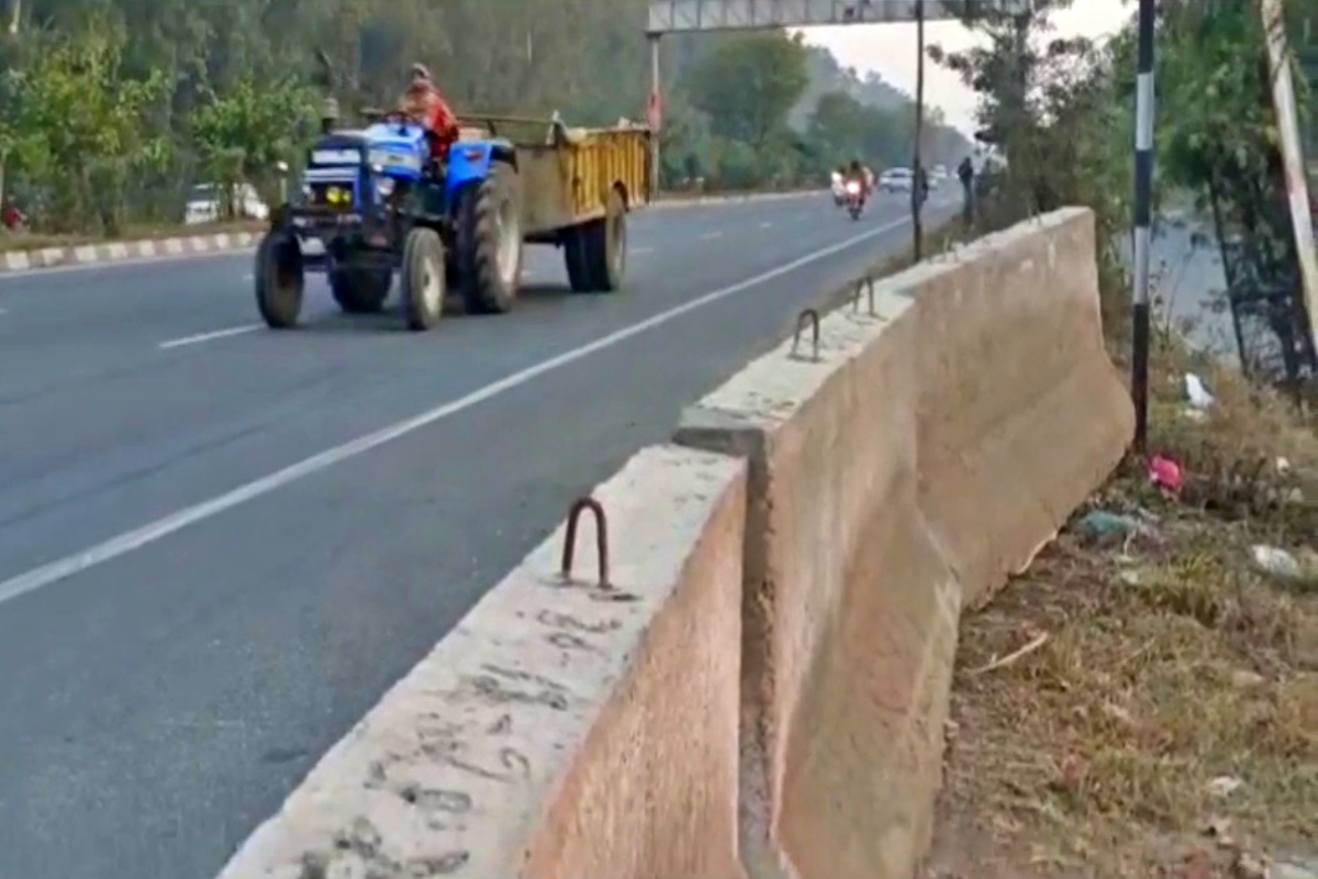 Petrol pump road closed in Karnal