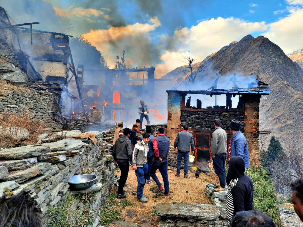 2 House caught fire in Bharmour