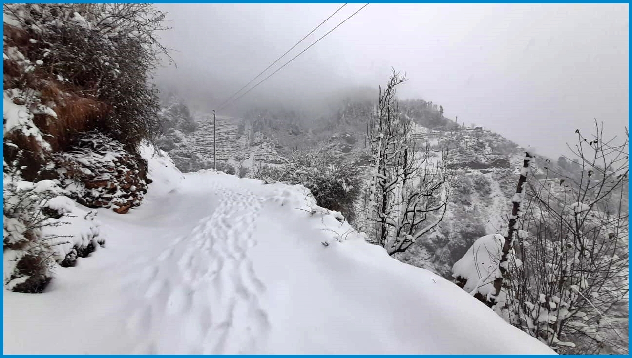 Snowfall in Seraj Valley