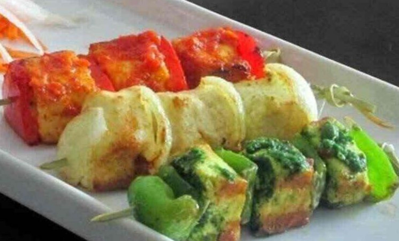 Enjoy these skewers of tri-colour cottage cheese in honour of Republic Day. The Paneer cubes must be put up on several skewers and must be marinated in three different kinds of sauces. It looks beautiful and tastes delicious. (ANI)