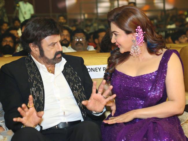 Honey Rose to team up with Nandamuri Balakrishna  Honey Rose  Nandamuri Balakrishna  വീണ്ടും നന്ദമൂരി ബാലകൃഷ്‌ണയ്‌ക്കൊപ്പം ഹണി റോസ്  നന്ദമൂരി ബാലകൃഷ്‌ണയ്‌ക്കൊപ്പം ഹണി റോസ്  നന്ദമൂരി ബാലകൃഷ്‌ണ  ഹണി റോസ്  ഷാംപെയിന്‍ നുകര്‍ന്ന് ഹണി റോസ്  വീരസിംഹ റെഡ്ഡി  വീരസിംഹ റെഡ്ഡിയുടെ വിജയാഘോഷ ചിത്രങ്ങള്‍