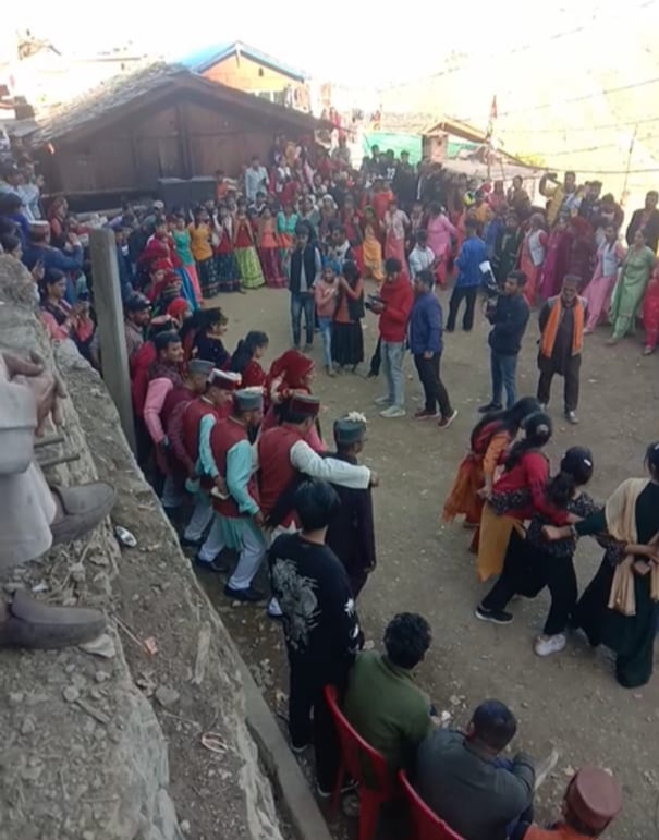 Here the bride reaches the groom's house with a procession and then all the wedding rituals are performed at the groom's house