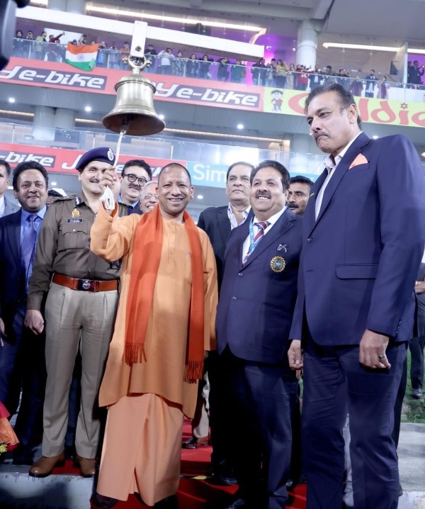 CM Yogi Adityanath inaugurated match by ringing bell