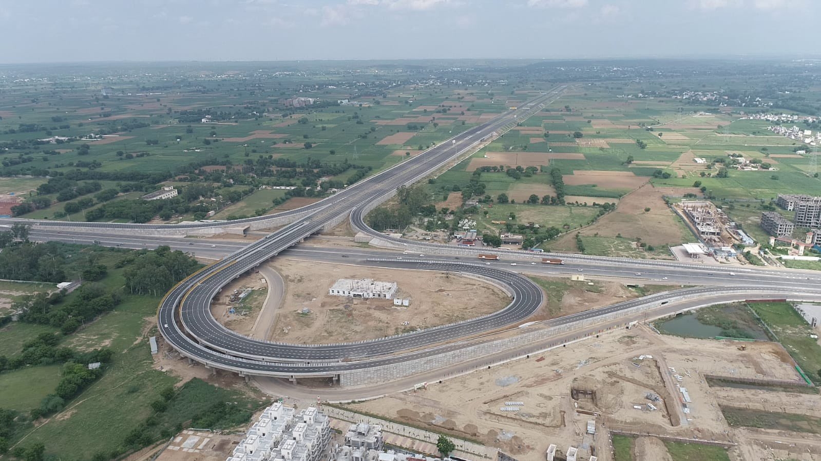 Delhi Mumbai Expressway