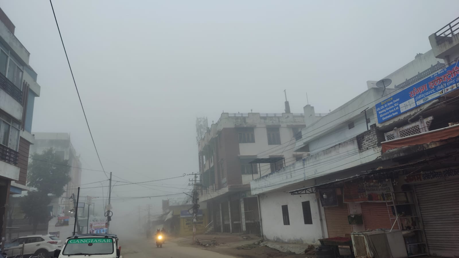 Very dense fog in Rajasthan