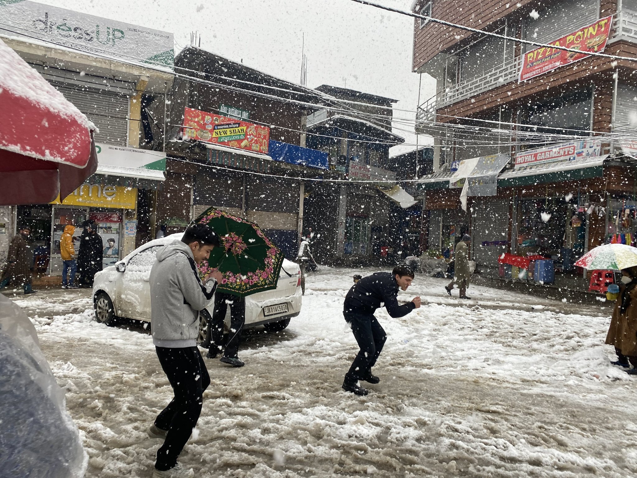 Weather update today: ઉત્તર ભારતમાં ઠંડીએ ધ્રુજાવી દીધા, અનેક જગ્યા પર વિઝિબિલિટી ઝીરો
