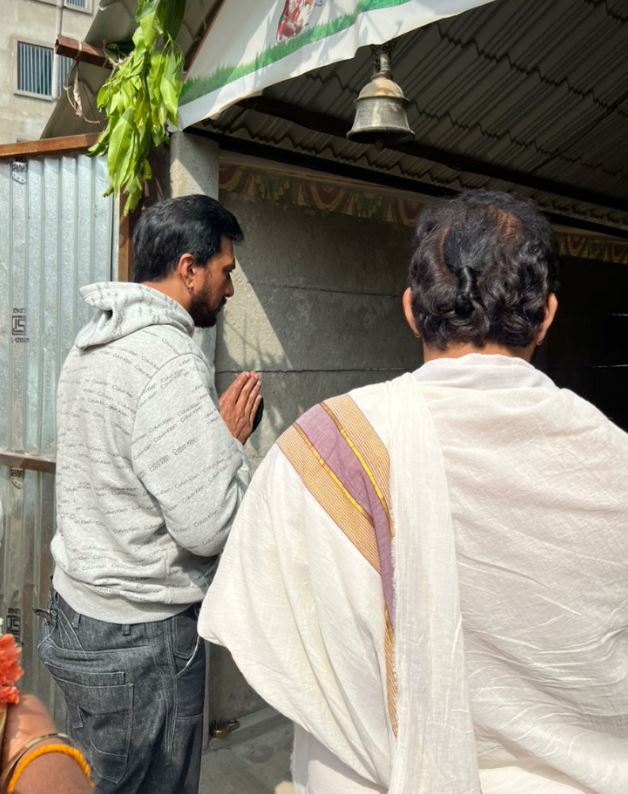 Actor Sudeep visit Anjaneya temple in Raichur