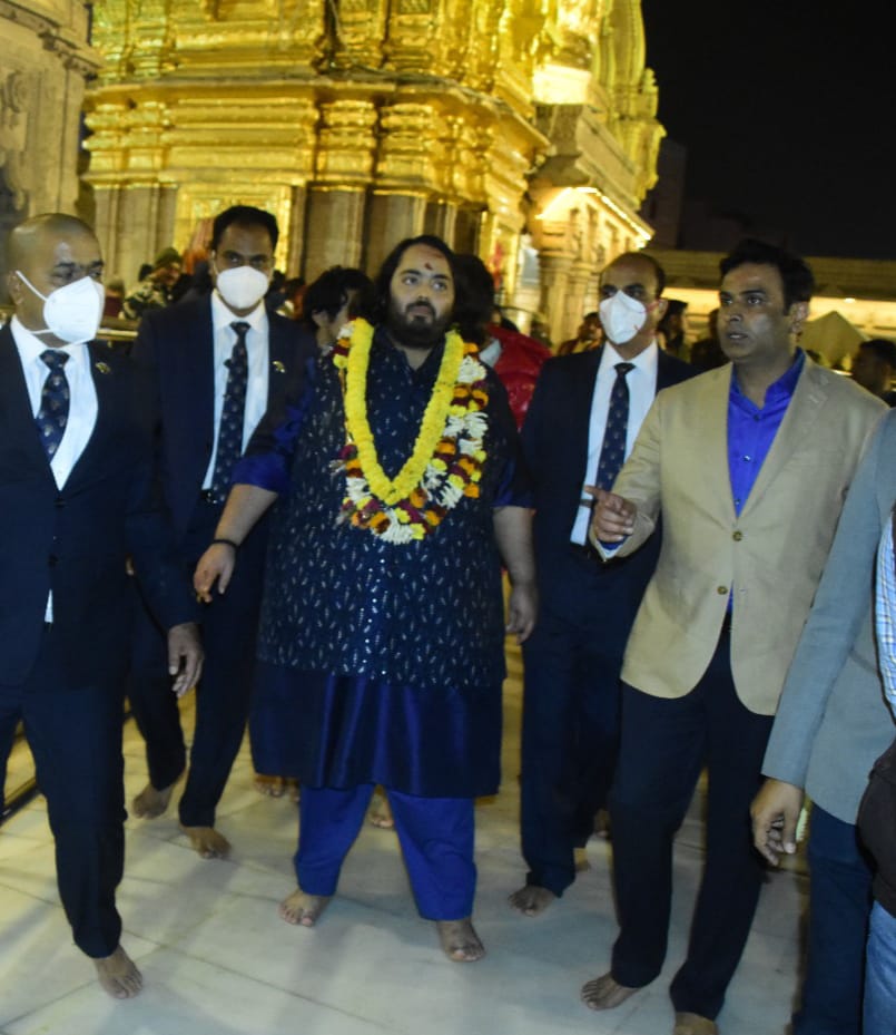 श्रीकाशी विश्वनाथ मंदिर में Anant Ambani