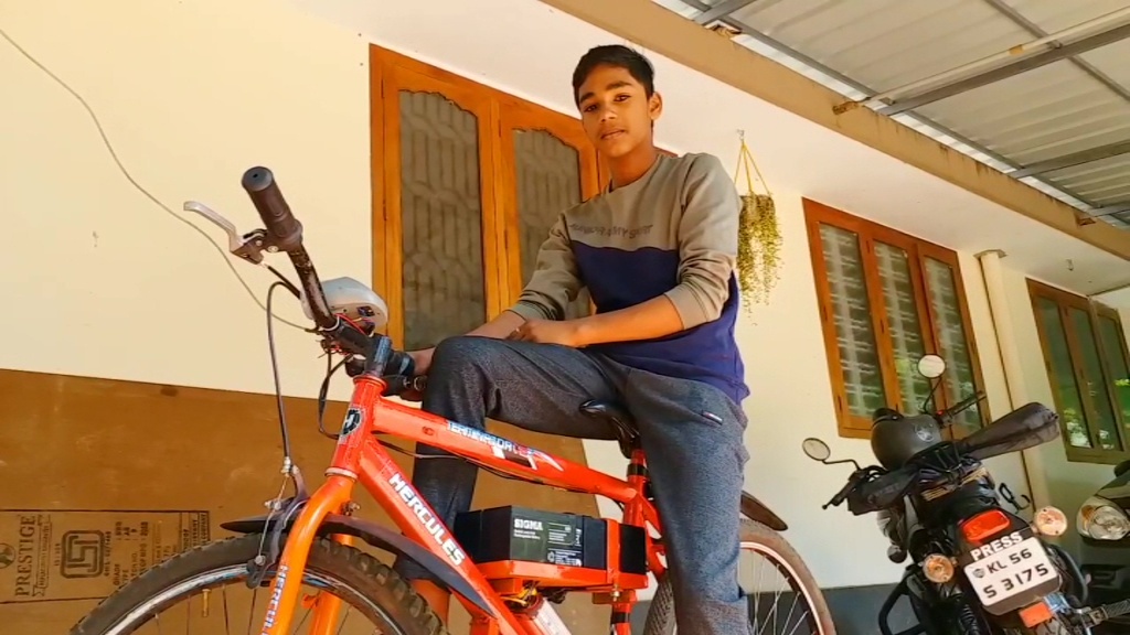 Sayanth, A 15-year-old suffering from hyperactivity disorder from Kerala Built an electric bicycle. It runs for 90 kilometres after charging the battery for 4 hours