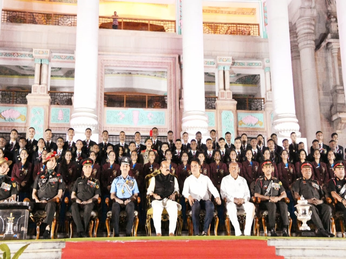 CM with Karnataka and Goa state NCC cadets