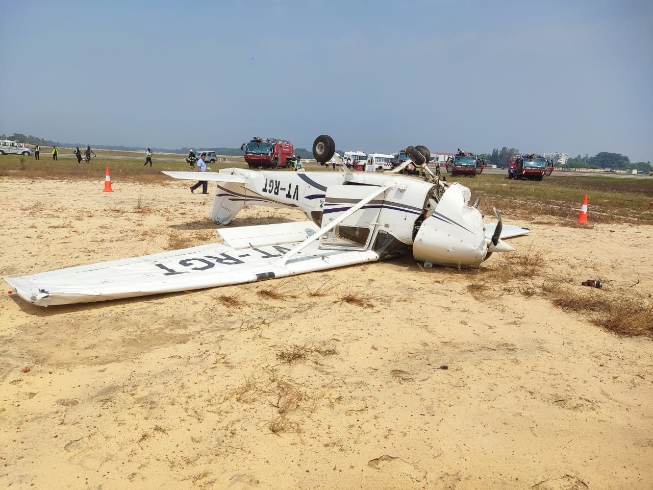 Aviation Academy  Training aircraft accident  Rajiv Gandhi Aviation Academy  Thiruvananthapuram International Airport  Rajiv Gandhi  ഏവിയേഷൻ അക്കാദമിയുടെ പരിശീലന വിമാനം  ഏവിയേഷൻ അക്കാദമി  പരിശീലന വിമാനം  വിമാനം  വിമാനം വിമാനത്താവളത്തിൽ ഇടിച്ചിറക്കി  അപകടത്തില്‍ ആളപായമില്ല  രാജീവ് ഗാന്ധി ഏവിയേഷൻ അക്കാദമി  രാജീവ് ഗാന്ധി  തിരുവനന്തപുരം