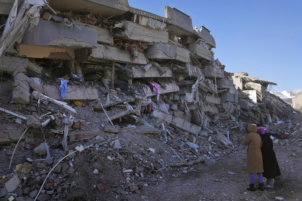 Turkey, Syria quake toll crosses 16000, survival chances grim now