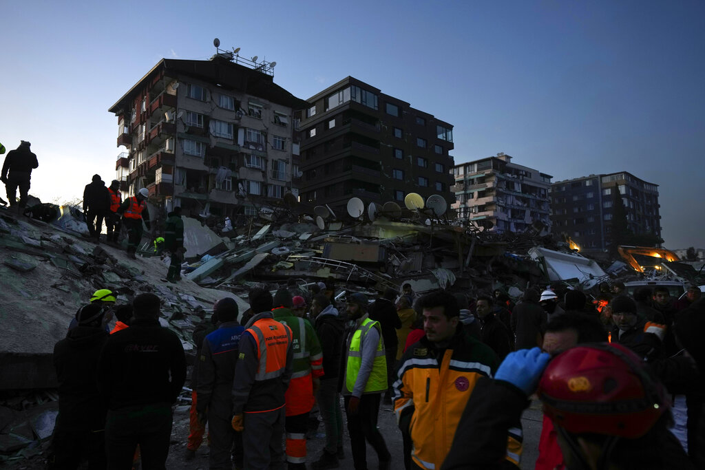 Turkey, Syria quake toll crosses 16000, survival chances grim now